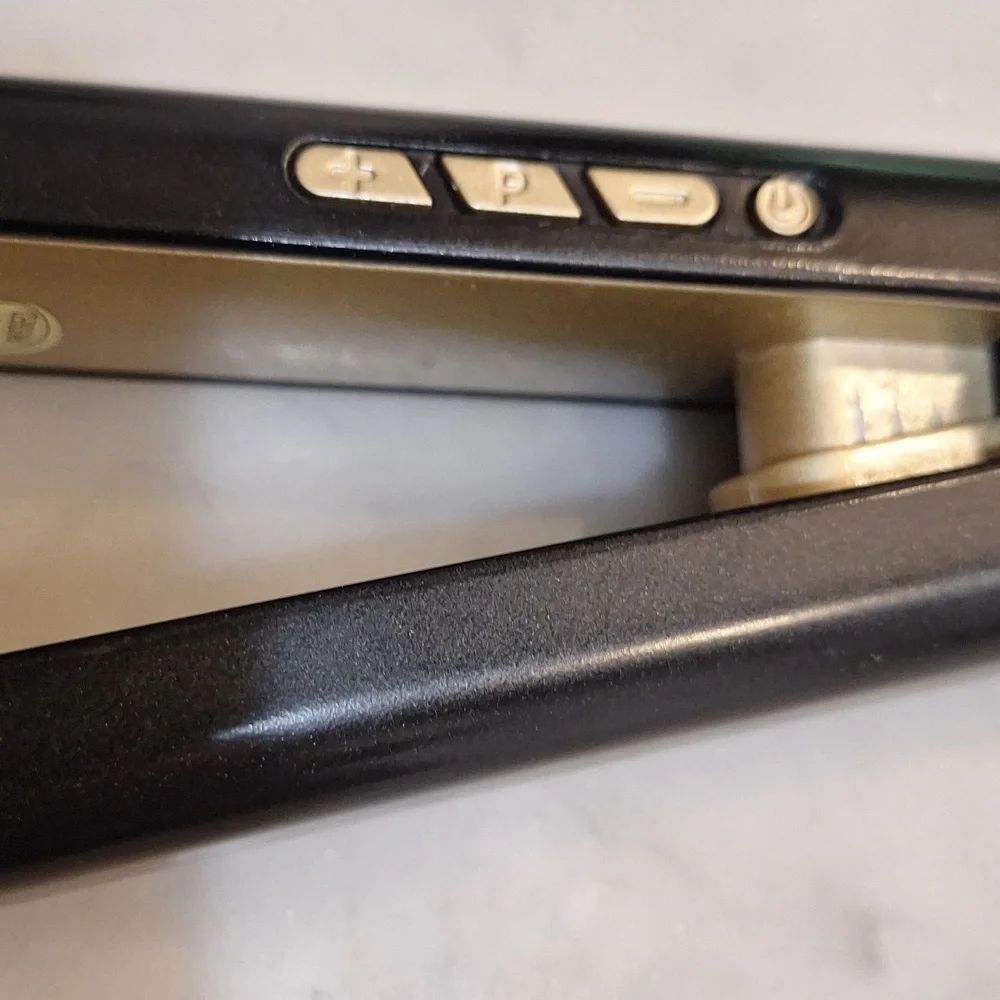 Kipozi Professional Hair Straightener 1